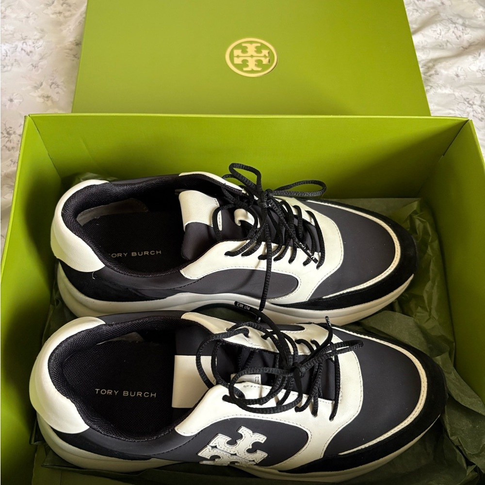 Tory Burch Black and White womens Shoes